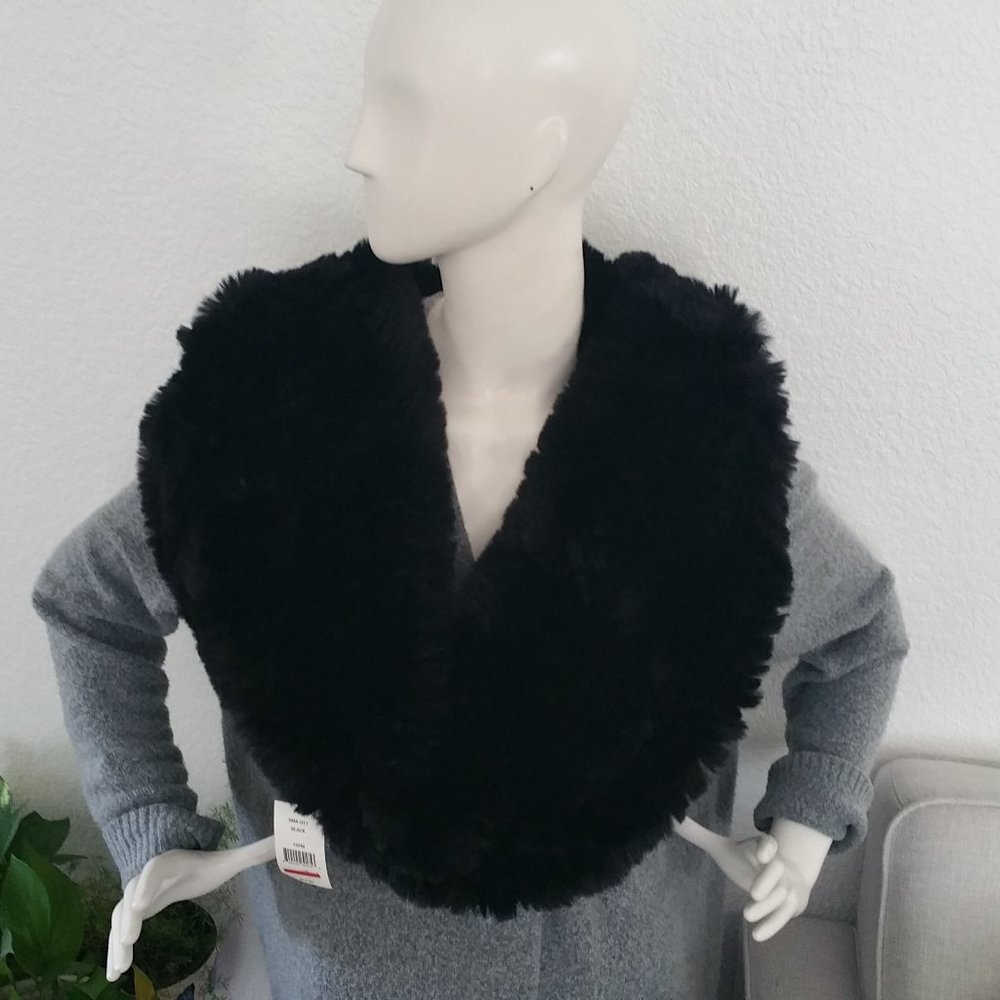 New NWT Steve Madden Faux Fut Infinity Scarf Black One Size